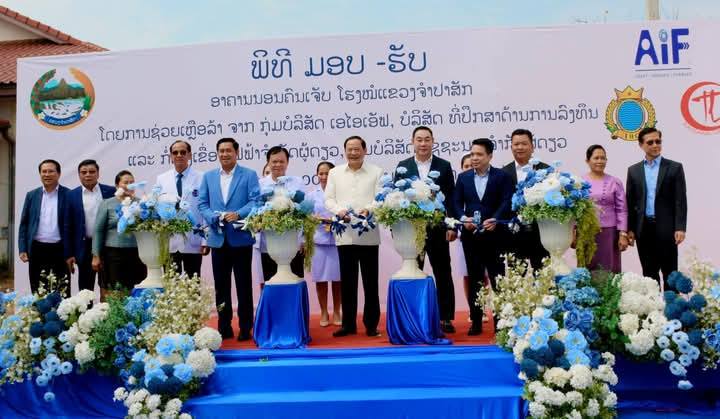 ໂຮງໝໍແຂວງຈໍາປາສັກຈັດພິທີມອບ - ຮັບ ອາຄານນອນຄົນເຈັບ ຫຼັງໃໝ່